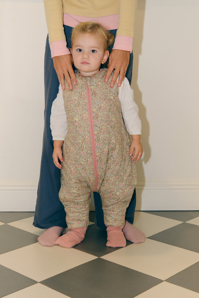 SLEEPING JUMPSUIT - PASTEL FLORAL - TOG 2.5 - WITH SOCKS